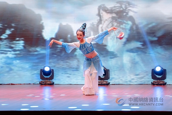 选手参加“我要上吴歌台”总决赛 梅萱摄