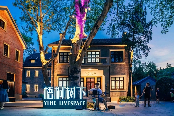 焕然一新的颐和路历史文化街区第十一片区成新消费场景。鼓宣摄