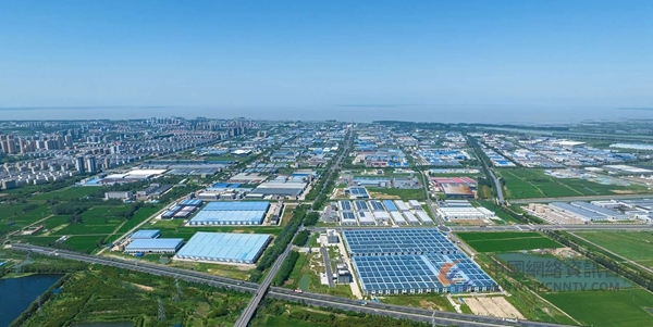 航拍洪泽经开区纺织板块。陈光晰摄