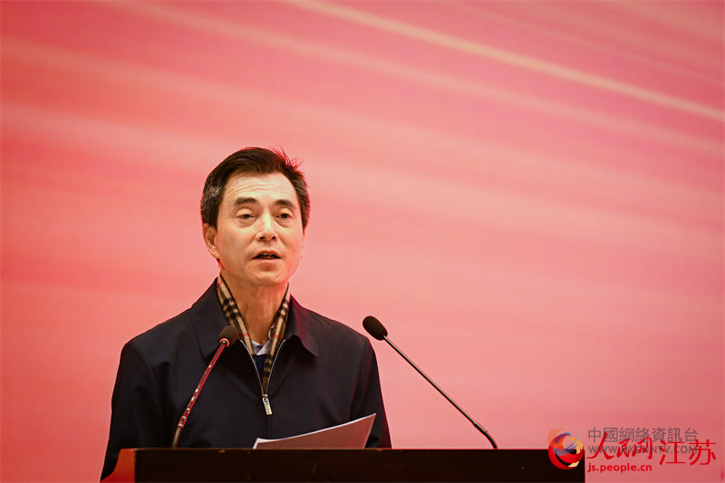 江苏省政务办副主任张旻作交流发言。人民网 马焘焘摄