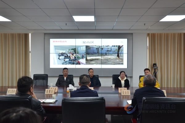 网友与留言相关单位负责人面对面沟通交流。徐州市信访局供图
