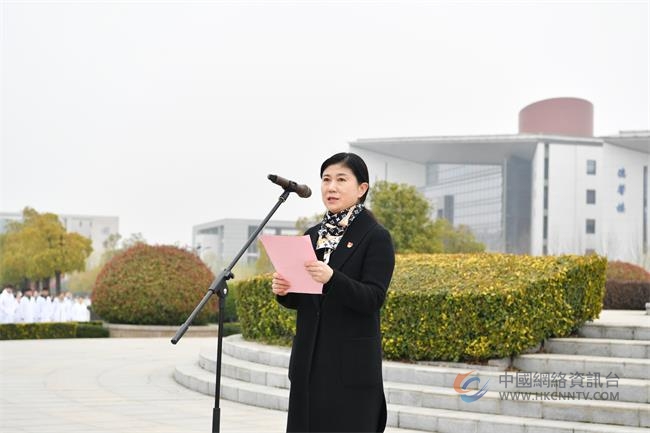 “南医初心、百年献礼”国旗下的思政课启动