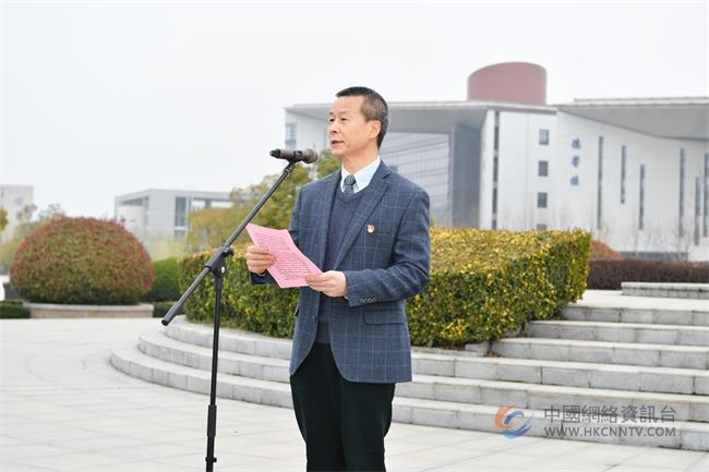 “南医初心、百年献礼”国旗下的思政课启动