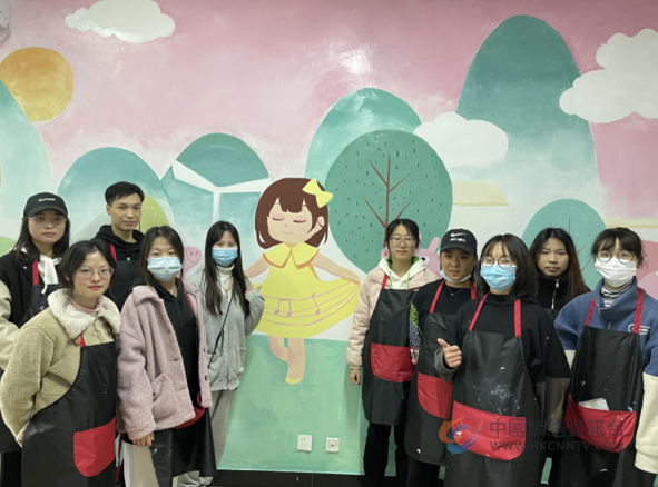 春风十里不如学雷锋的你，百名晓庄学子为残疾孩子手绘居室