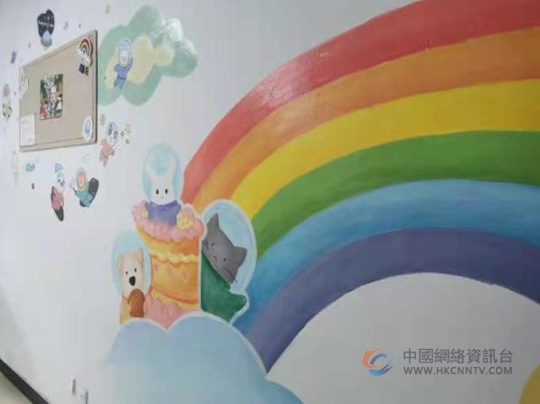 春风十里不如学雷锋的你，百名晓庄学子为残疾孩子手绘居室