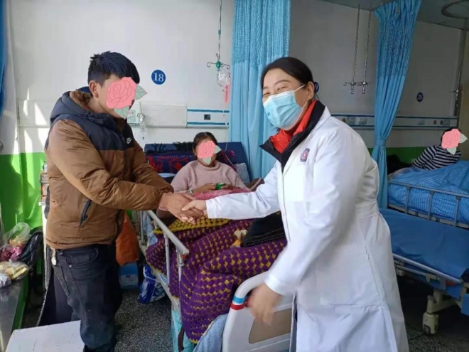 苏州九龙医院援藏医生联手当地医院成功开展今年第一例剖宫产手术