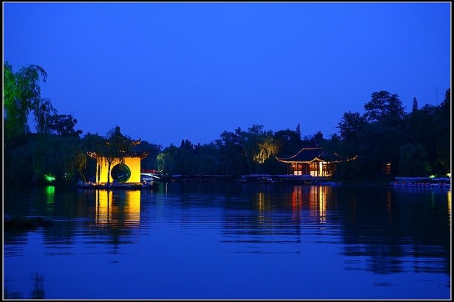 无月的夜晚
