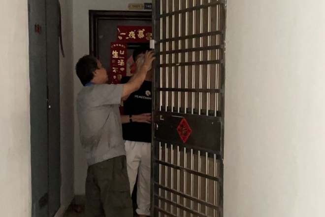 落实“我为群众办实事”要求，苏州为听障人士免费安装可视闪光门铃
