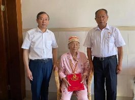 红豆集团党员先锋高秀珍： 32年全心为企 甘于奉献做表率