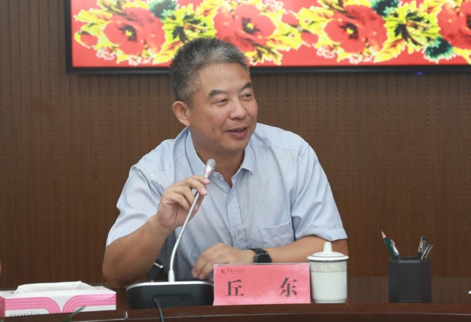 江苏乾宝生物科技携手苏州太湖书院向常熟理工学院捐赠消毒液