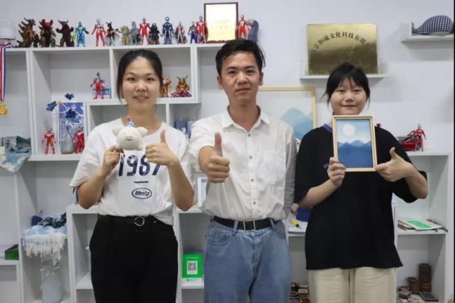 南航校友赋能非遗扎染，老手艺“扛起”乡村振兴大旗