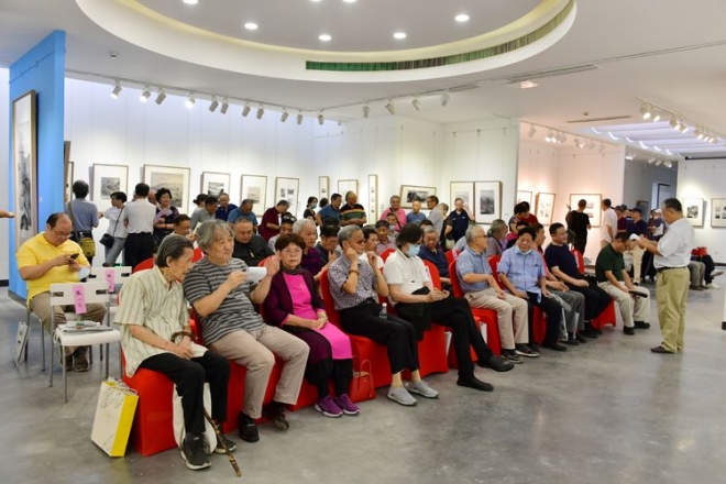 探究黑与白的相守相知，夏小斌水墨意趣画展在苏州举办
