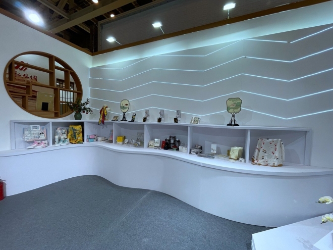 携系列文创产品参展苏州创博会，江苏省美术馆要让“艺术生活化”