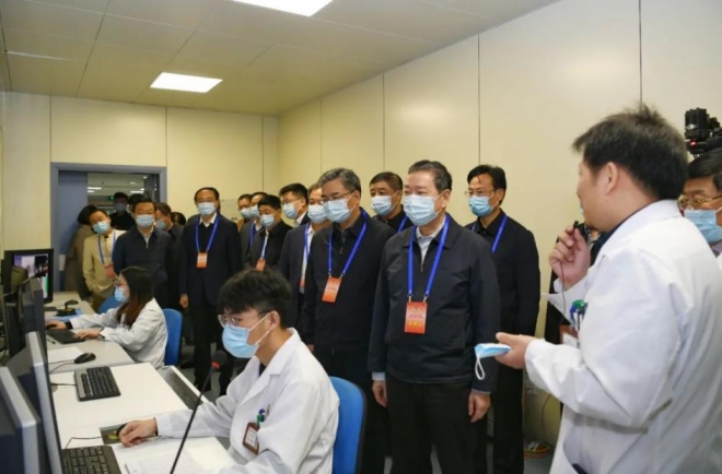 苏州市政协一行视察九龙医院，调研港澳同胞创新创业融合发展情况