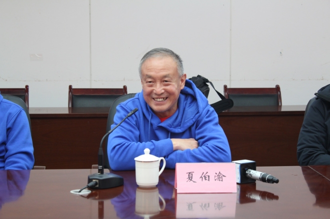 我国无腿登顶珠峰第一人来苏，分享43年“无尽攀登”励志故事