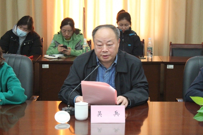 我国无腿登顶珠峰第一人来苏，分享43年“无尽攀登”励志故事