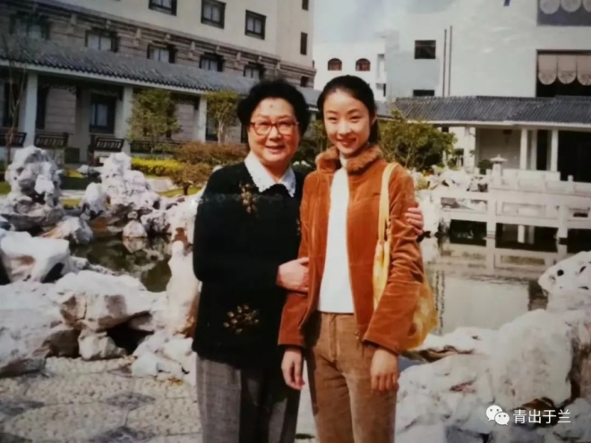 赏春香还是你旧罗裙——忆念恩师张继青先生