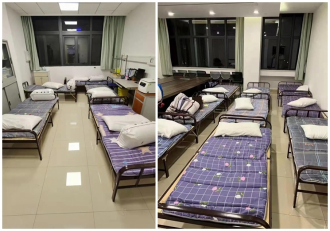 艰难时刻，企业捐赠折叠床，给医护人员建起临时“宿舍”