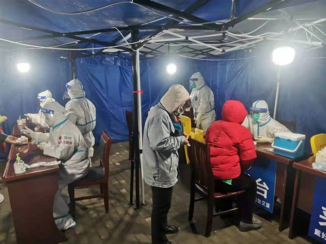 工作人员全天候坚守一线，苏州太平旺巷村全力以赴抗击疫情