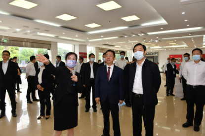方力希望进一步发挥红豆党建引领发展的示范作用