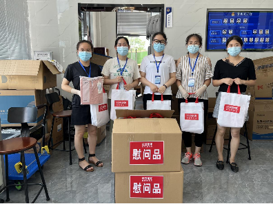 无畏高温齐抗疫，红豆居家致敬志愿者