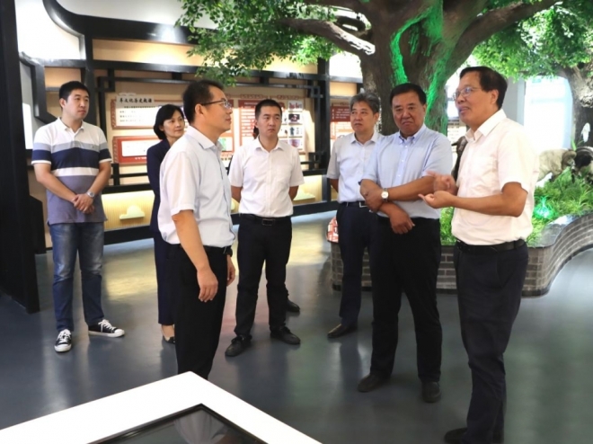 聚焦产业帮扶，助推乡村振兴！省农业农村厅一行赴乾宝湖羊产业园调研