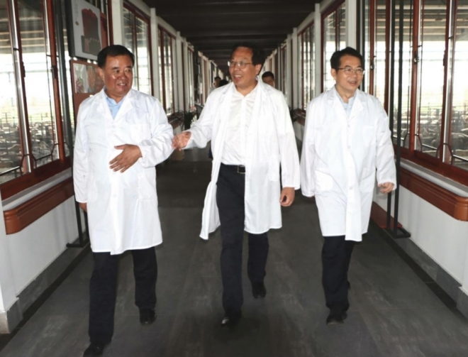 聚焦产业帮扶，助推乡村振兴！省农业农村厅一行赴乾宝湖羊产业园调研