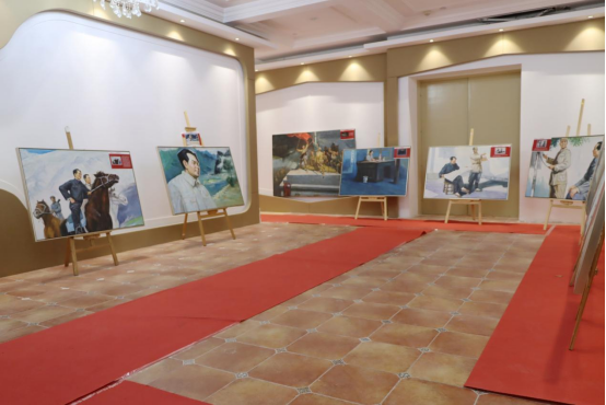 百幅作品再现百年光辉历程，红色经典油画展顺利开幕