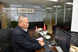 红豆集团高质量发展三自六化先锋丨鞠宏清：讲好红豆品牌故事，传播红豆品牌声音