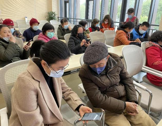 苏州经贸学院举办“智慧助老，老友所乐”系列公益培训