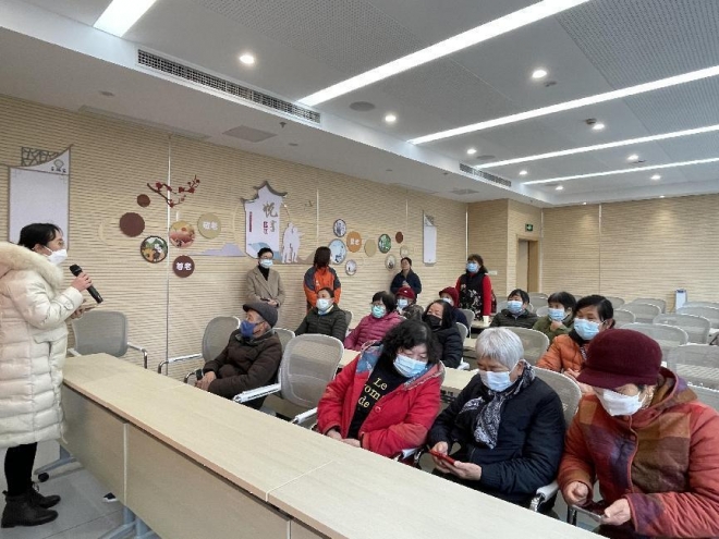 苏州经贸学院举办“智慧助老，老友所乐”系列公益培训