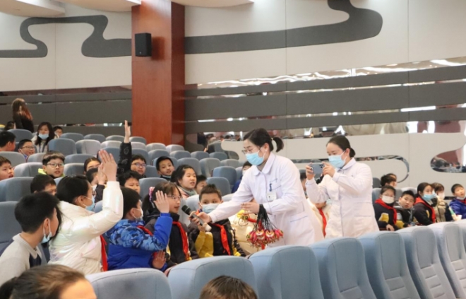 近距离感受中医魅力，苏州市中医医院“悠悠百草情 岐黄校园行”走进相城小学