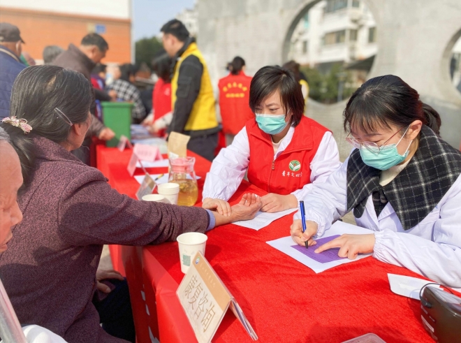  传雷锋精神，扬时代新风！苏州市中医医院开展学雷锋志愿服务活动
