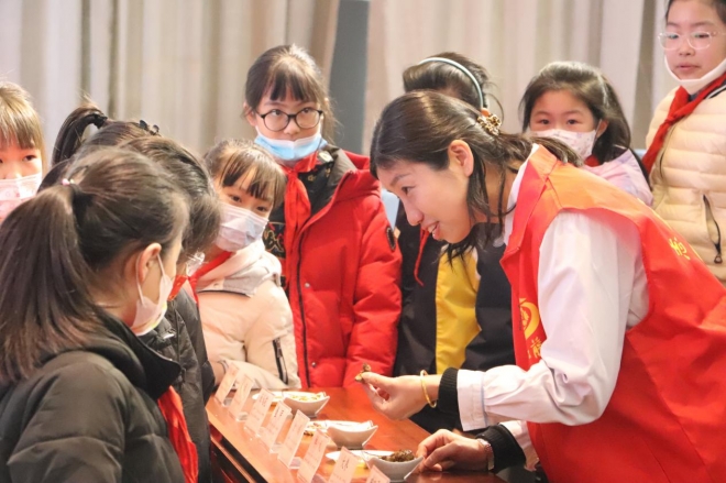  传雷锋精神，扬时代新风！苏州市中医医院开展学雷锋志愿服务活动