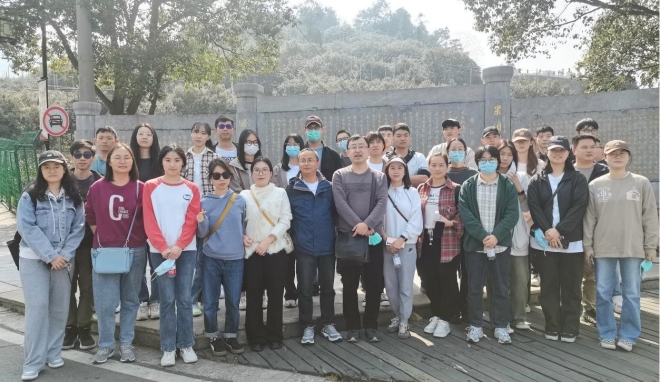 识中医药材，悟传统文化！苏州市中医医院开展户外辨识中草药实践活动