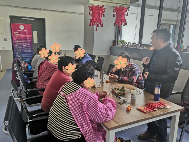 多元工疗，助力康复！苏州相城区黄桥街道康复驿站打造向日葵手工工作坊 
