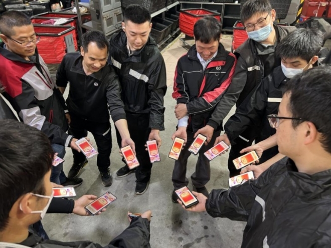 顺丰成立30周年，王卫自掏腰包为全体员工发红包
