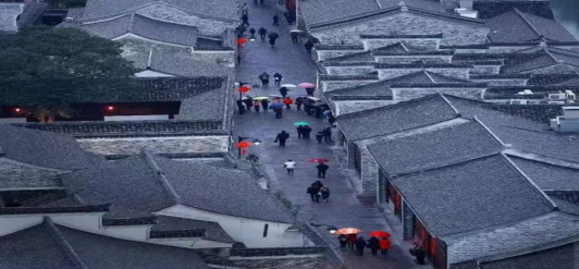 江南烟雨，在雨里等你