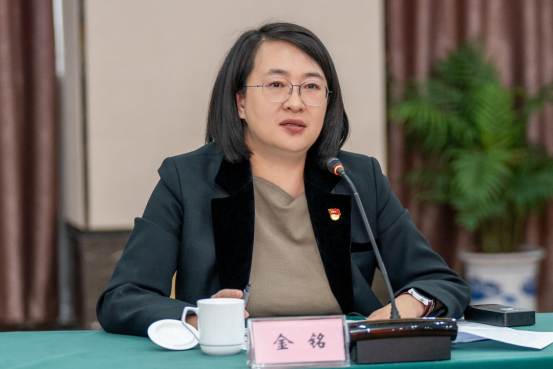 苏州轨道集团召开“弘扬劳模精神 锻造匠人匠心”宣讲会暨人力资源管理专题圆桌会议