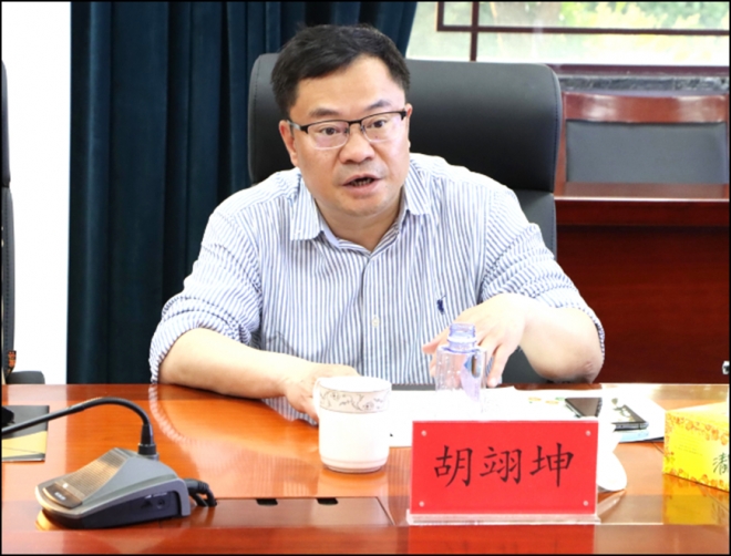 新疆畜牧兽医局党组书记王春光一行赴江苏乾宝牧业考察
