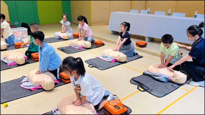 小朋友变身“急救侠”！苏州九龙医院医护团队走进幼儿园