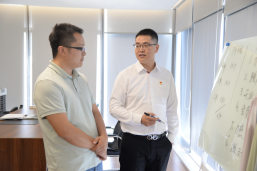 高质量发展“三自六化”先锋| 红豆舒适男装强方舟：筑梦于红豆，用实干书写青春