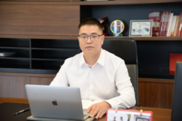 高质量发展“三自六化”先锋| 红豆舒适男装强方舟：筑梦于红豆，用实干书写青春