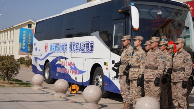 滨海：移动体检车开进驻地军营送健康