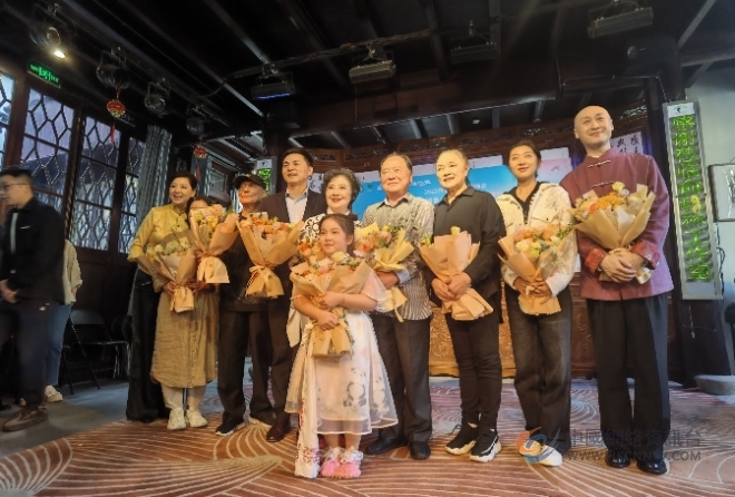 弘扬传统重阳佳节传承昆曲文化发展，昆曲小镇俞玖林工作室迎来高规格曲演
