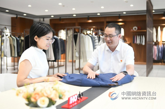 红豆集团高质量发展“三自六化”先锋∣ 孙晓军：万里外贸路，笃行建新功