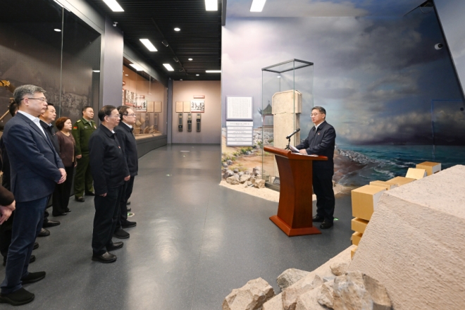 盐城市委中心组在新四军纪念馆开展现场集体学习
