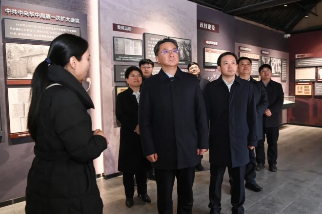 周斌赴阜宁县看望慰问群众检查促消费保安全工作：厚植为民情怀 强化使命担当 全力保障人民群众温暖过冬祥和过节