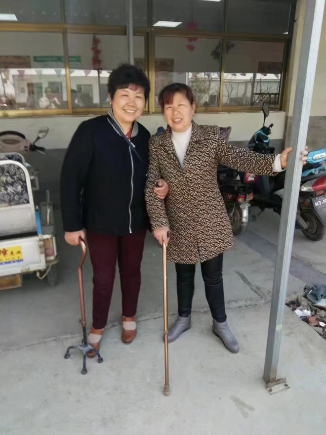 心有大爱自芳华