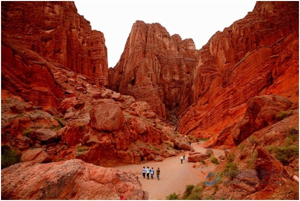 赏天山奇峡之景，品多浪龟兹之韵,阿克苏文化和旅游推介活动来宁